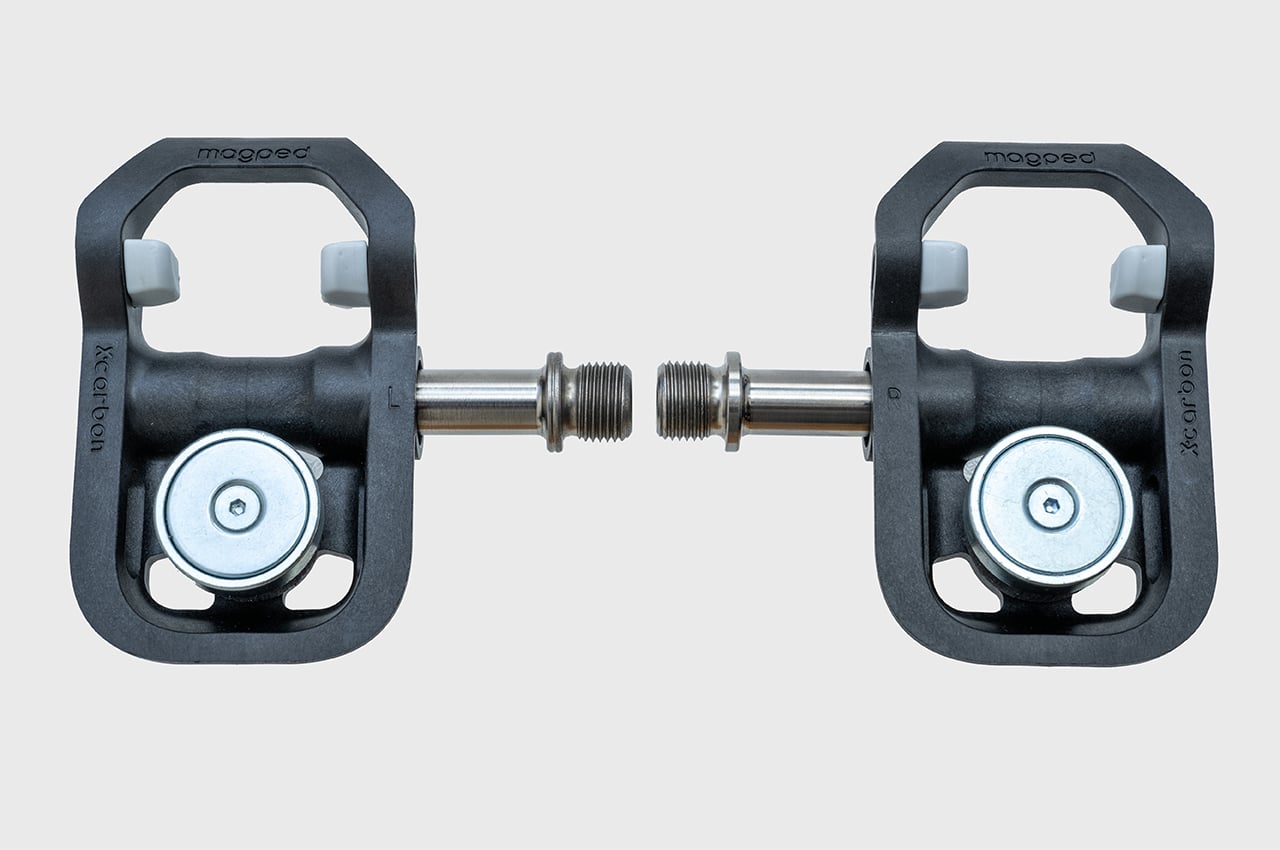 Une paire de pédales ROAD2 Magped Ttane