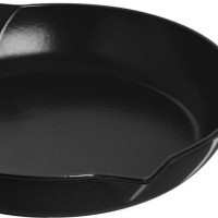 LOS GEMELOS STAUB 40510-616-0 Poêle à la poignée en fonte STAUB. Diamètre: 26cm