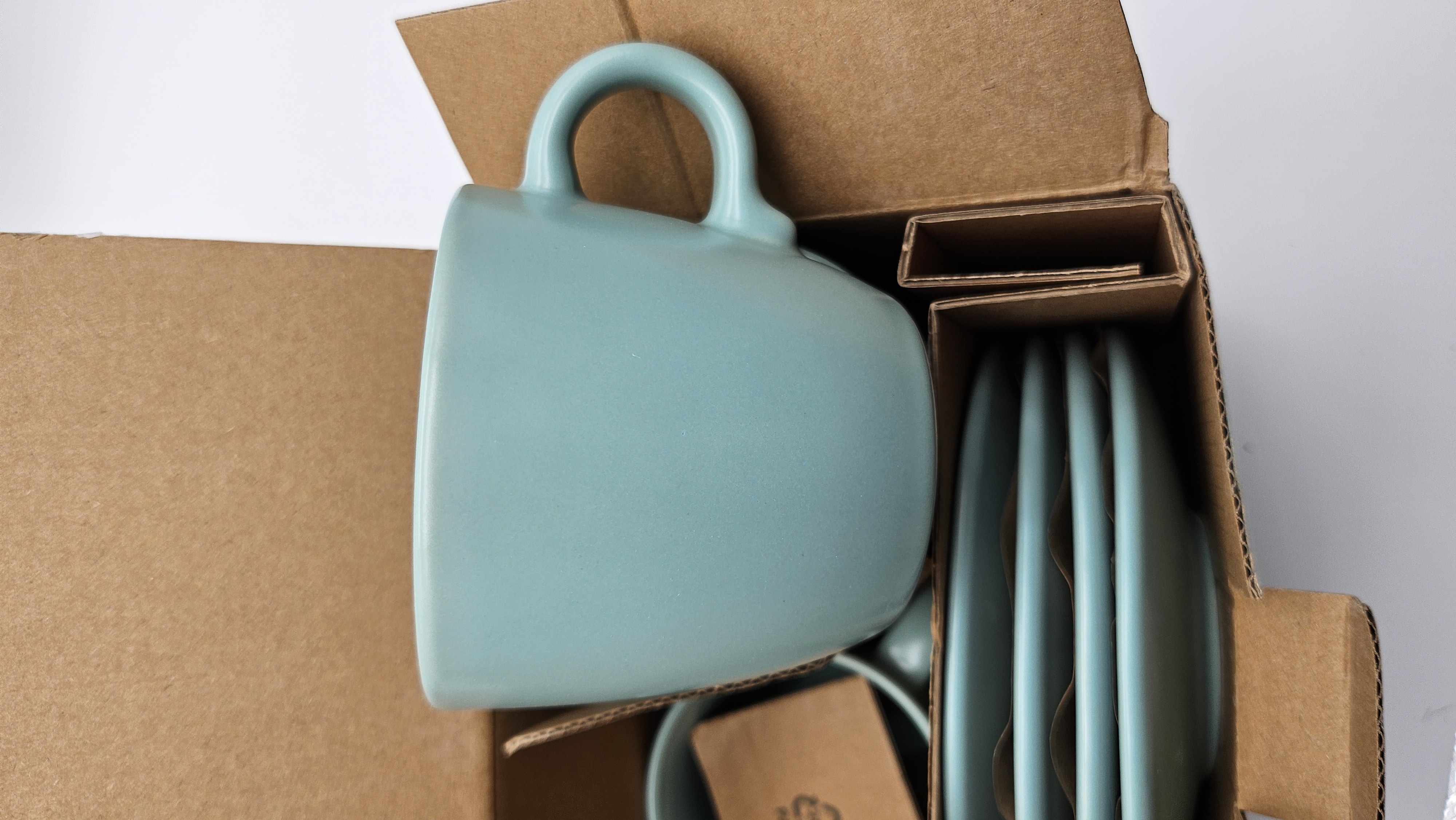 Lot de 4 tasses et soucoupes IKEA FÄRGKLAR 25 cl turquoise clair mat