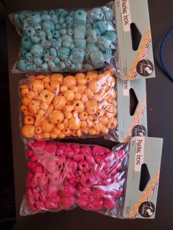 Perles bois (lot de 3 - turquoise, orange, flushia)