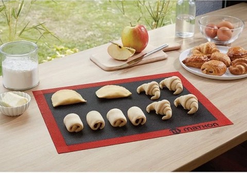 Tapis de cuisson perforé professionnel en fibre de verre et silicone 40 cm Mathon